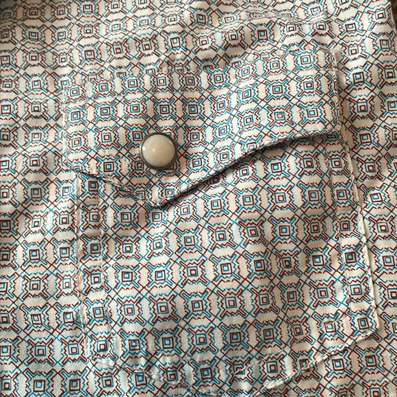 Long sleeve button down shirt, size small - Picture 2 of 4